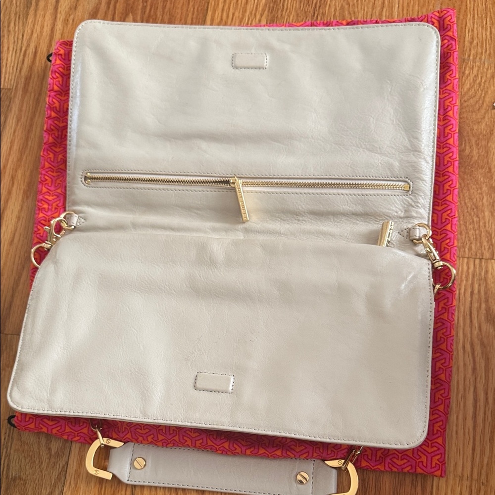 Tory Burch Beige Leather Wristlet - Picture 6 of 6